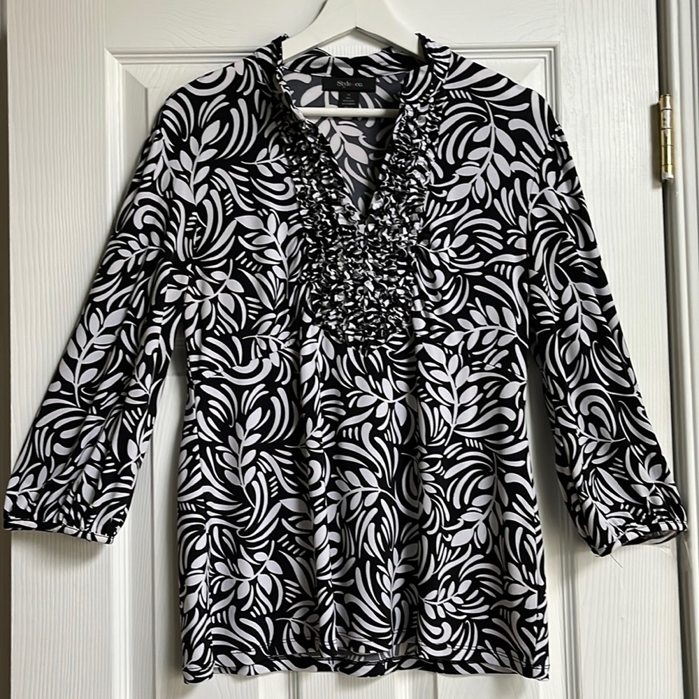 Style & Co. black & white blouse